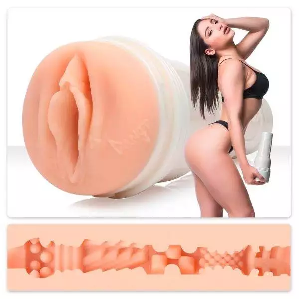 Dangerous Pleasure - Fleshlight Masturbator mit Abella Danger Intimabdruck