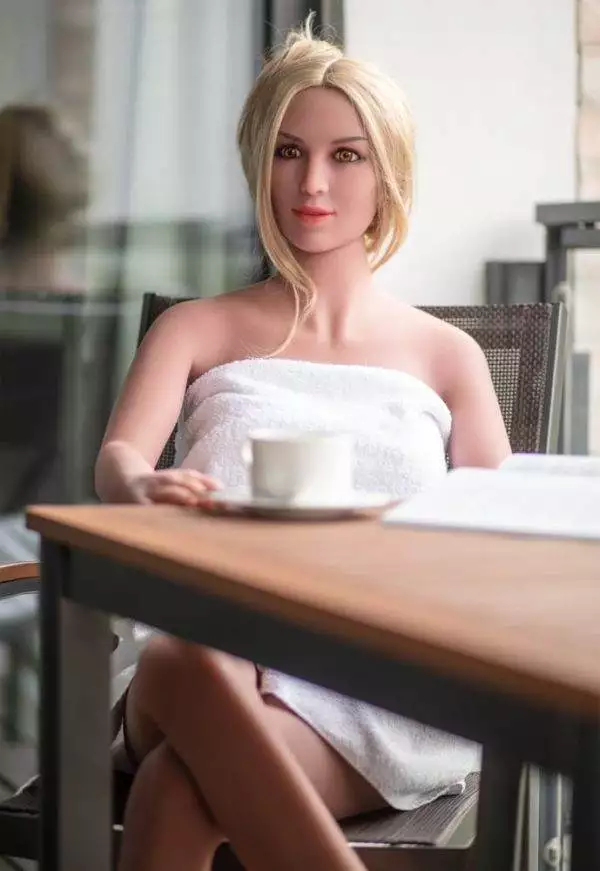 Jessy Summer - Hyperrealistische Liebespuppe in Lebensgröße Jessy Summer - Hyperrealistische Liebespuppe in Lebensgröße