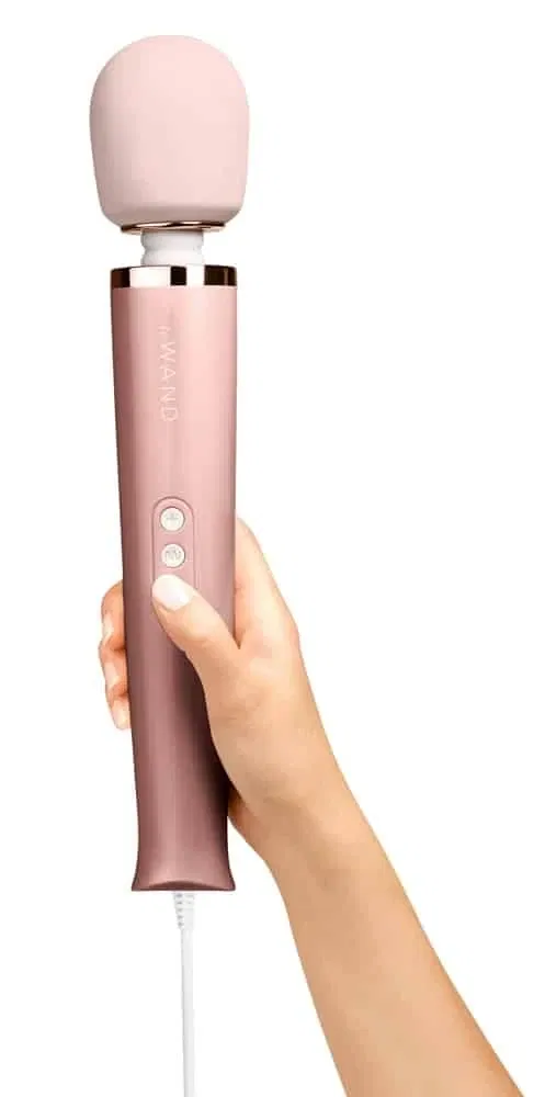 Le Wand Power Massager - Intensiver Massagestab mit Strombetrieb Rose Gold Le Wand Power Massager - Intensiver Massagestab mit Strombetrieb Rose Gold
