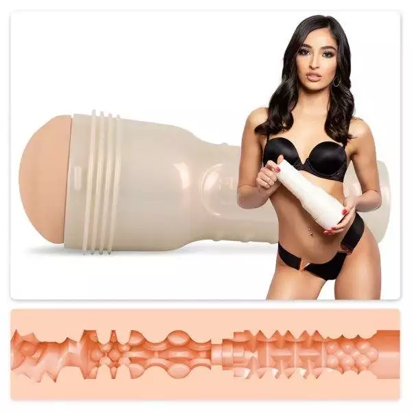 Emily Willis Squirt - Fleshlight Masturbator mit Vagina-Öffnung Emily Willis Squirt - Fleshlight Masturbator mit Vagina-Öffnung