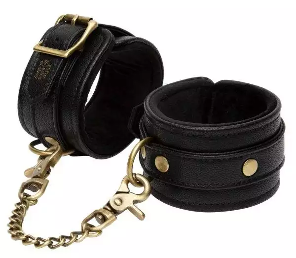 Bound to You Ankle Cuffs - Luxus Fesselset in Antikgold Bound to You Ankle Cuffs - Luxus Fesselset in Antikgold