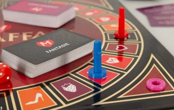 Monogamy Hot Affair - Erotisches Brettspiel für Paare, New Edition