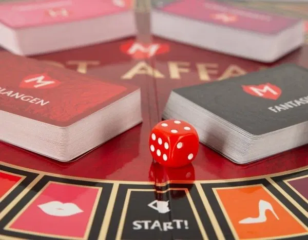 Monogamy Hot Affair - Erotisches Brettspiel für Paare, New Edition