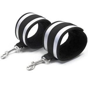 Ohmama Fetish Handgelenkmanschetten aus Neopren und Metall, grau Ohmama Fetish Handgelenkmanschetten aus Neopren und Metall, grau – Bild 1
