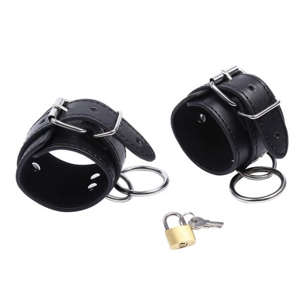 Ohmama O-ring-verschlossene Handgelenk Fesseln für Bondage