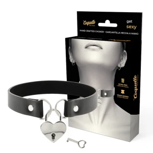 Coquette Accessories vegan leather necklace with heart and key