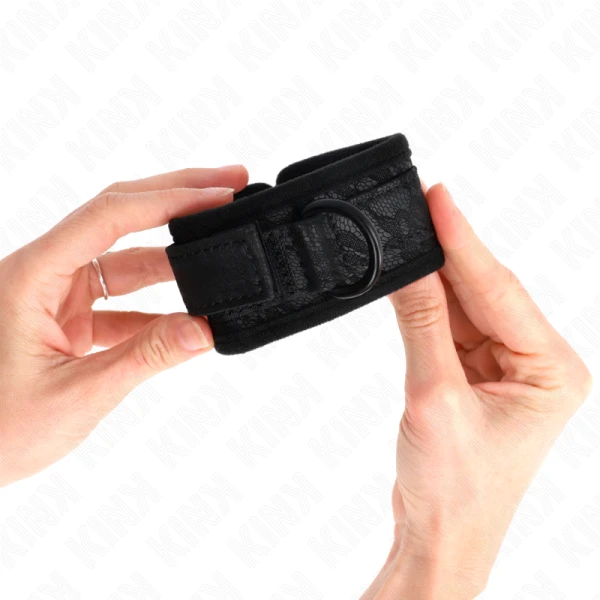 Kink Wrist Restraint Neopreen-Handpolsboeien Dark Lace Cuffs Zwart
