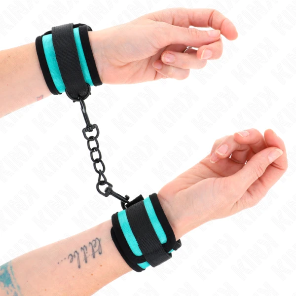 Kink Wrist Restraint Nylon-handboei met klittenband zwart-blauw verstelbaar