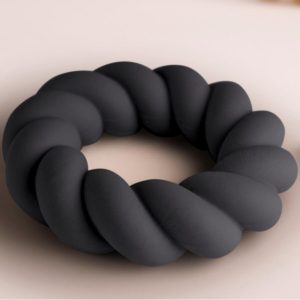 Rocks-off Twist Penisring van flexibel siliconen, zwart Rocks-off Twist Penisring van flexibel siliconen, zwart - Afbeelding 3