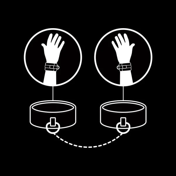 Fetish Submissive Handboeien van veganistisch leer met neopreen voering Fetish Submissive Handboeien van veganistisch leer met neopreen voering