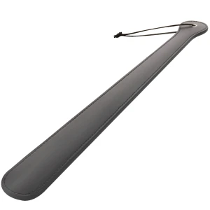 Darkness Sensations Fetishpaddle met spikes, zwart
