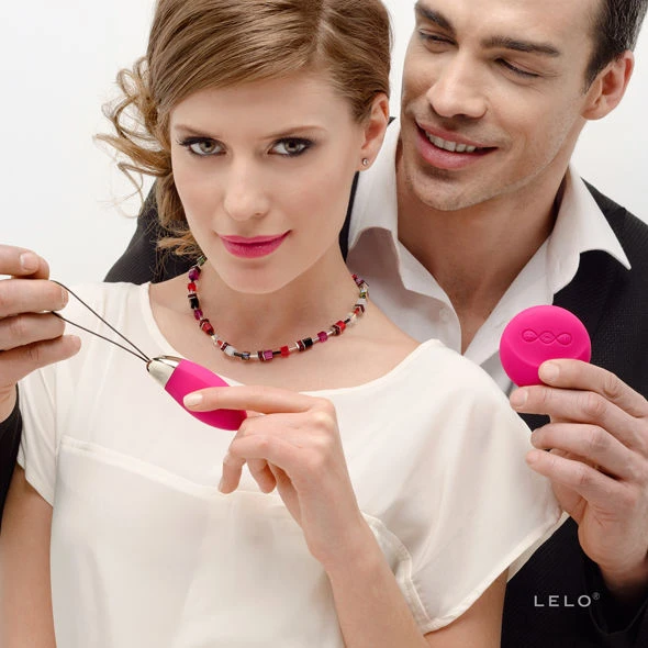 Lelo Lyla 2 Massage-ei met Afstandsbediening Cerise Design Edition Lelo Lyla 2 Massage-ei met Afstandsbediening Cerise Design Edition