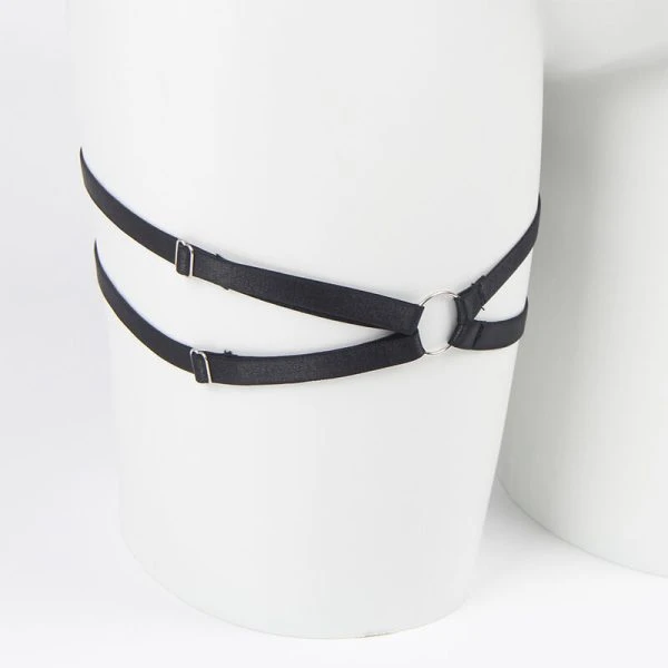 Subblime dessousset met bh, tanga en kousenband, zwart