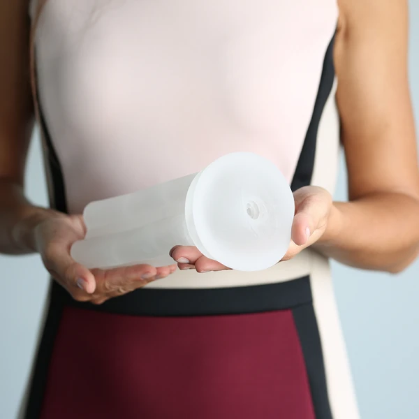 Kiiroo Titan Masturbator Cover Power Sleeve met Vibratie Kiiroo Titan Masturbator Cover Power Sleeve met Vibratie