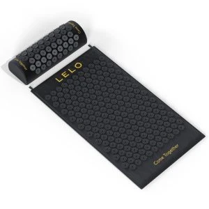 Lelo acupressure mat with cushion and foam black