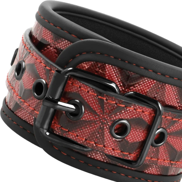 Begme Fetish Games RED Edition Handboeien met neopreen voering