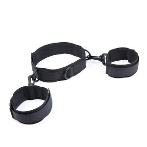 Ohmama Nylon-hogtie met handboeien en halsband Ohmama Nylon-hogtie met handboeien en halsband - Afbeelding 1