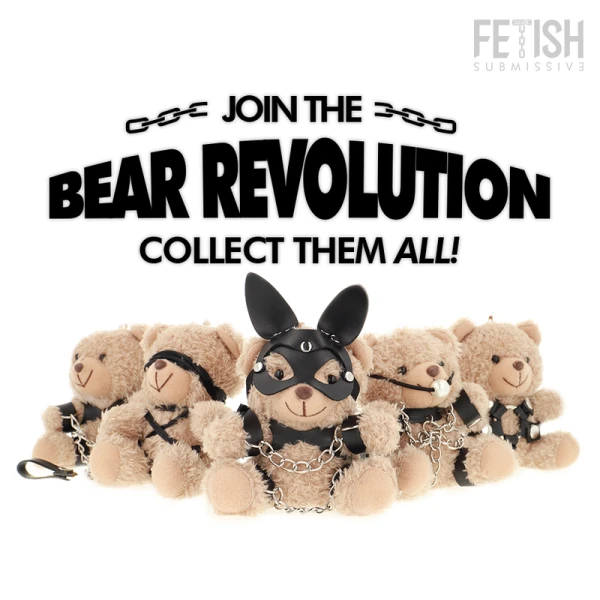 Fetish Submissive Mishka Teddybeer BDSM-model met Konijnenorenmasker