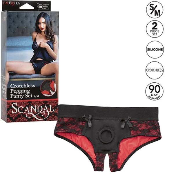 Calexotics Scandal Crotchless Panty Set met siliconen dildo