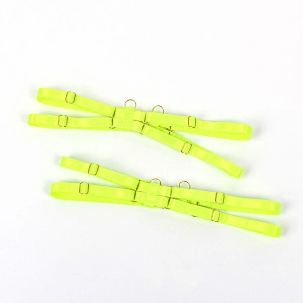 Subblime BH-set met halsketting en beendetails in fluorescerend groen Subblime BH-set met halsketting en beendetails in fluorescerend groen