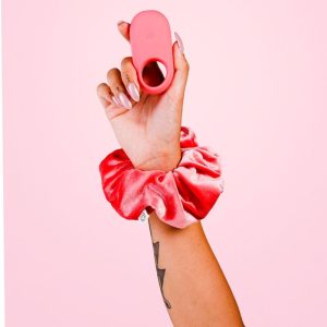 Je Joue ILY Cock Ring vibrierender Penisring Silikon Je Joue ILY Cock Ring vibrierender Penisring Silikon – Bild 5
