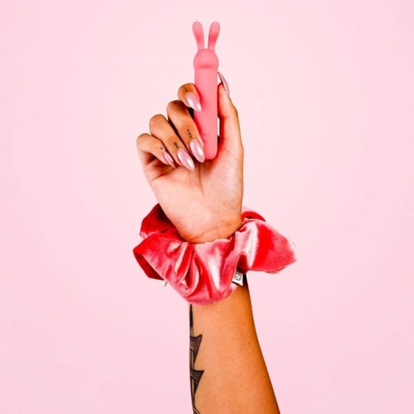 Je Joue ILY Rabbit Bullet Vibrator mit Klitorisreizer